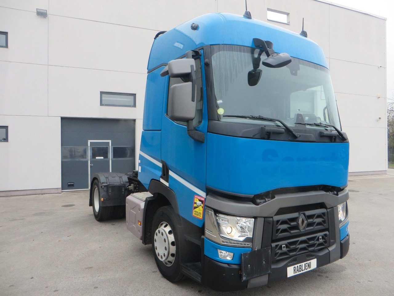 Renault T440 SC 4x2Tractor ADR - 牵引车:图2 Renault T440 SC 4x2Tractor ADR - 牵引车:图2