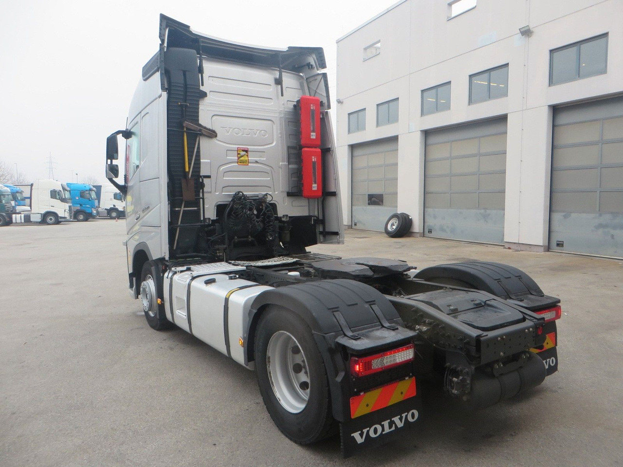 Volvo FH460 4x2Tractor - 牵引车:图4 Volvo FH460 4x2Tractor - 牵引车:图4