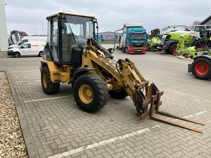 Caterpillar 906 - 轮式装载机:图2 Caterpillar 906 - 轮式装载机:图2