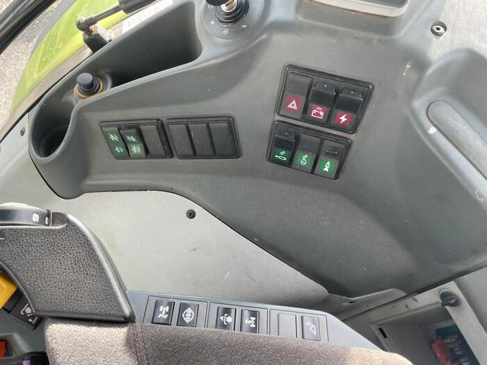 Claas Arion 650 - 拖拉机:图5 Claas Arion 650 - 拖拉机:图5