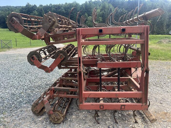 Hatzenbichler Saatbeetkombination 8m - 联合条播机:图4 Hatzenbichler Saatbeetkombination 8m - 联合条播机:图4