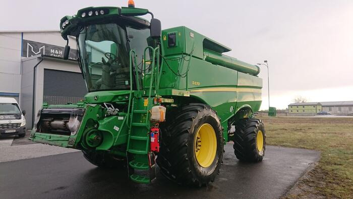 John Deere S670 - 联合收割机:图1 John Deere S670 - 联合收割机:图1