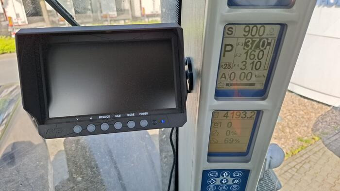 New Holland T8.275 - 拖拉机:图4 New Holland T8.275 - 拖拉机:图4