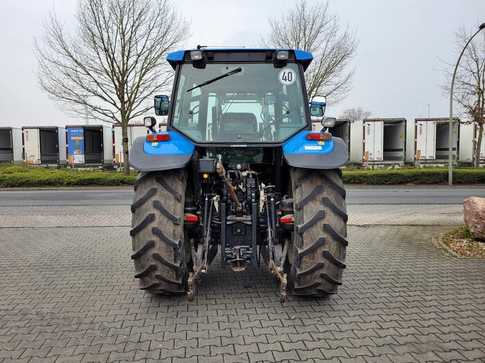 New Holland TS 115 - 拖拉机:图2 New Holland TS 115 - 拖拉机:图2