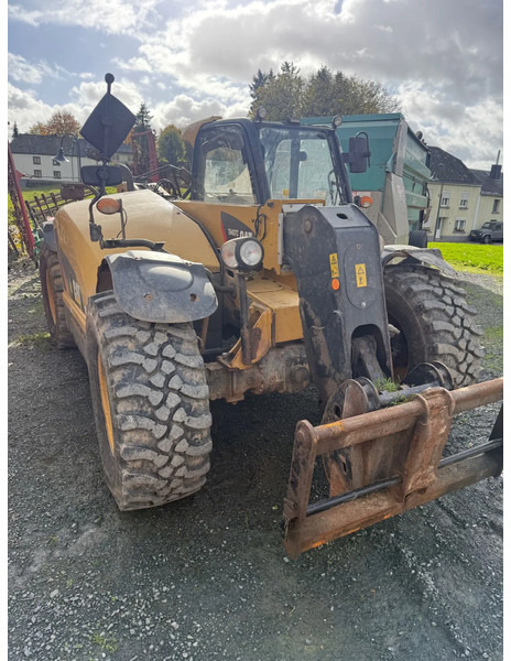 Caterpillar TH 407 CAG 40 KM Verreiker - 农业机械:图3 Caterpillar TH 407 CAG 40 KM Verreiker - 农业机械:图3