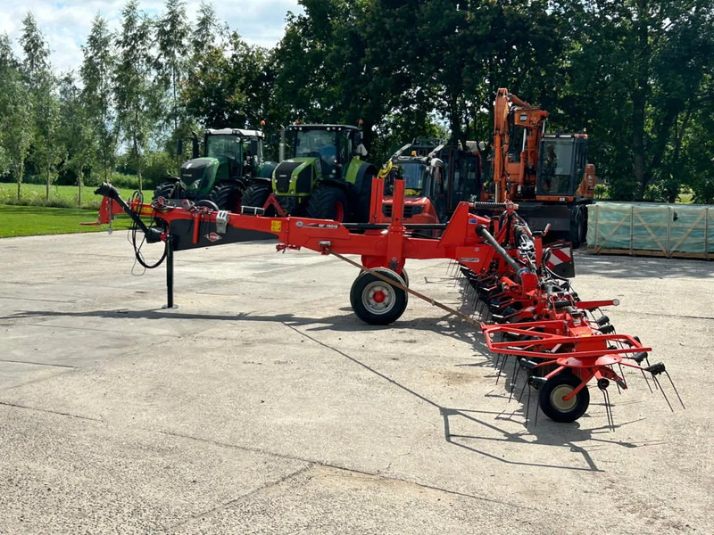 Kuhn GF 13012 Schudder Getrokken 13.00 meter - 翻草机/ 搂草机:图4 Kuhn GF 13012 Schudder Getrokken 13.00 meter - 翻草机/ 搂草机:图4