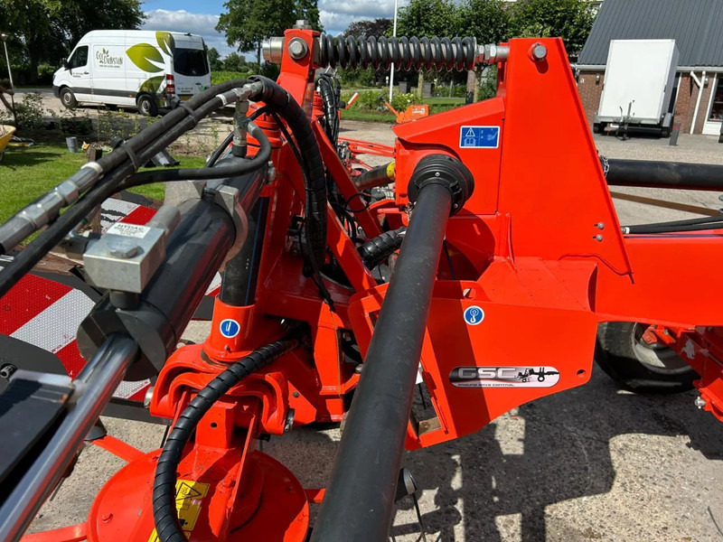 翻草机/ 搂草机 Kuhn GF 13012 Schudder getrokken：图12