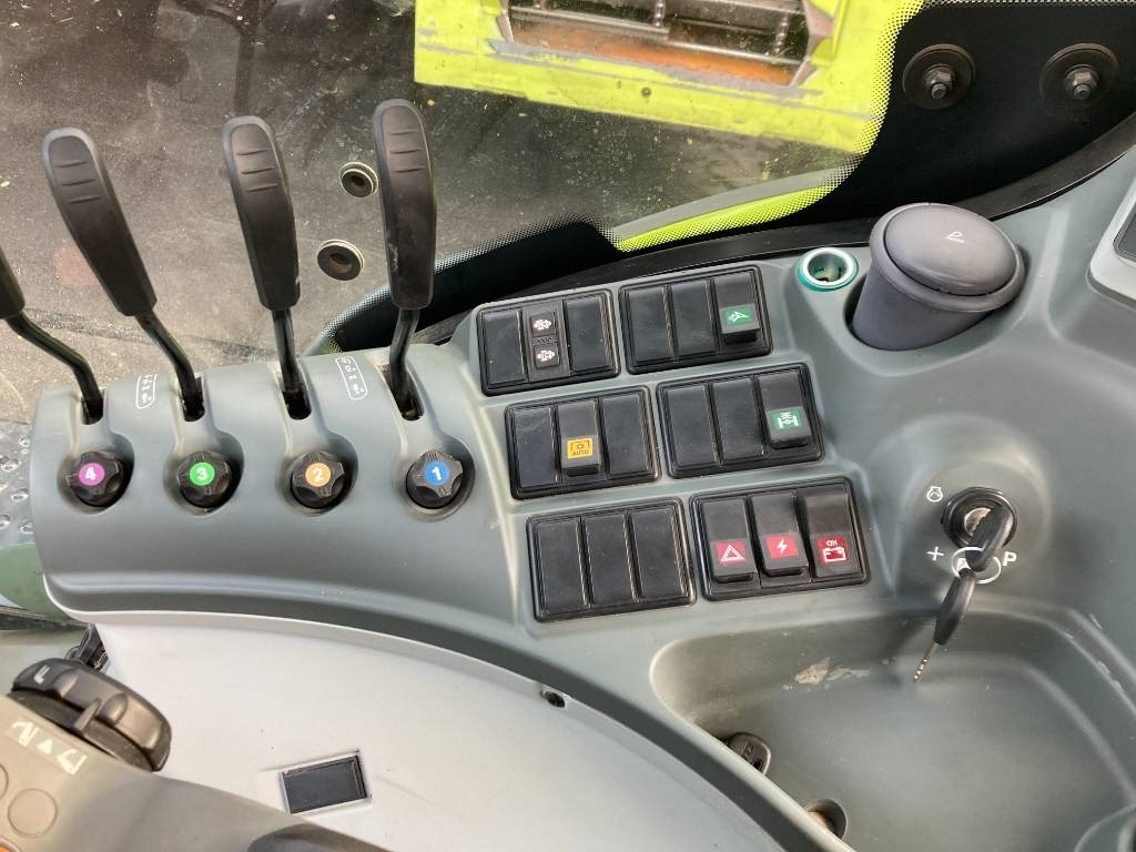 拖拉机 Claas Axion 830 CIS:图15 拖拉机 Claas Axion 830 CIS:图15