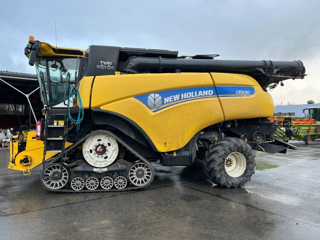 New Holland CR 9.90 - 联合收割机:图2 New Holland CR 9.90 - 联合收割机:图2