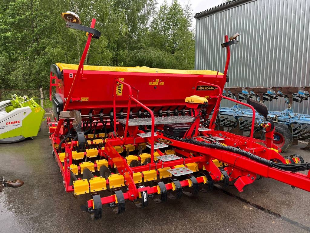 Vaderstad Rapid RD400C - 联合条播机:图1 Vaderstad Rapid RD400C - 联合条播机:图1