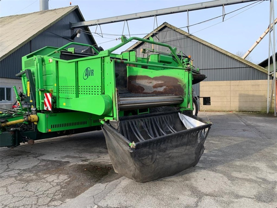 马铃薯收获机 AVR
8200 Spirit Ekstra aksel med hjultræk:图7 马铃薯收获机 AVR
8200 Spirit Ekstra aksel med hjultræk:图7