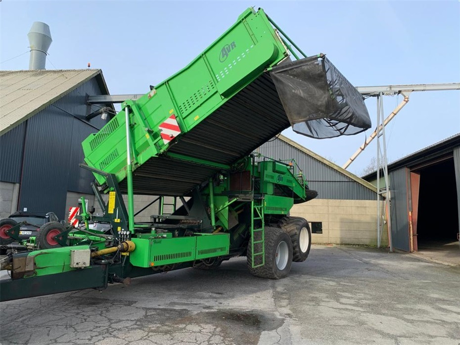 马铃薯收获机 AVR
8200 Spirit Ekstra aksel med hjultræk:图6 马铃薯收获机 AVR
8200 Spirit Ekstra aksel med hjultræk:图6