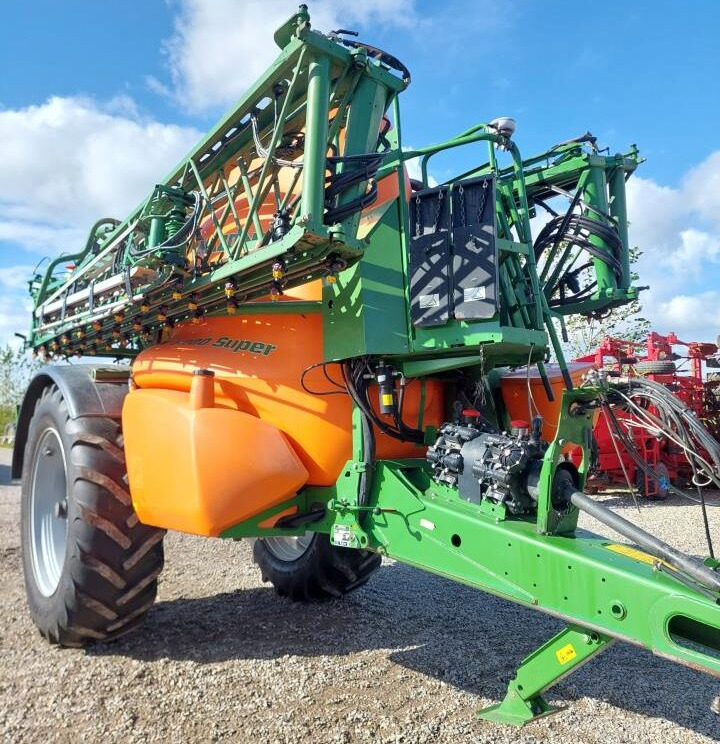 Amazone UX 6200 Super 36-24m med GPS - 牵引式喷雾机:图4 Amazone UX 6200 Super 36-24m med GPS - 牵引式喷雾机:图4