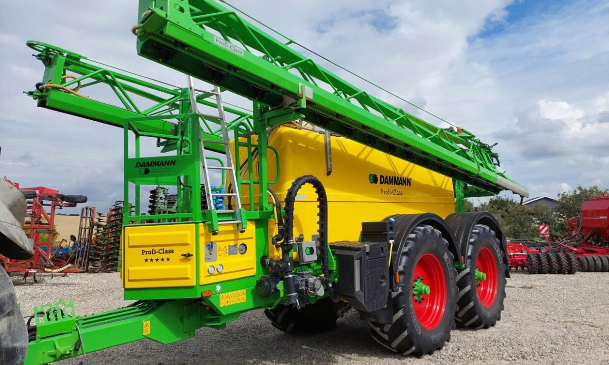 Dammann Profi Class ANP 8036 - 36m - 牵引式喷雾机:图2 Dammann Profi Class ANP 8036 - 36m - 牵引式喷雾机:图2