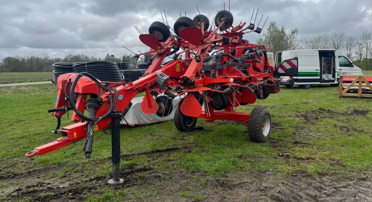 Kuhn 13M SPREDER - 翻草机/ 搂草机:图3 Kuhn 13M SPREDER - 翻草机/ 搂草机:图3