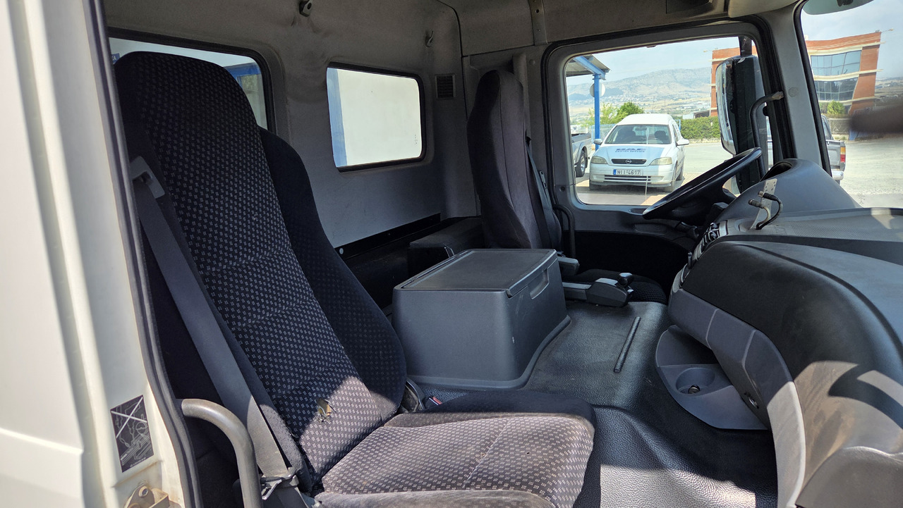 驾驶室 MERCEDES-BENZ ACTROS MP1-MP2-MP3:图14 驾驶室 MERCEDES-BENZ ACTROS MP1-MP2-MP3:图14