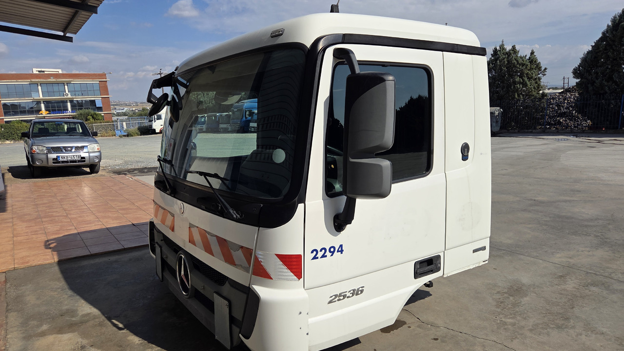 MERCEDES-BENZ ACTROS MP3 EURO 5 MEDIUM SIZE - 驾驶室:图2 MERCEDES-BENZ ACTROS MP3 EURO 5 MEDIUM SIZE - 驾驶室:图2