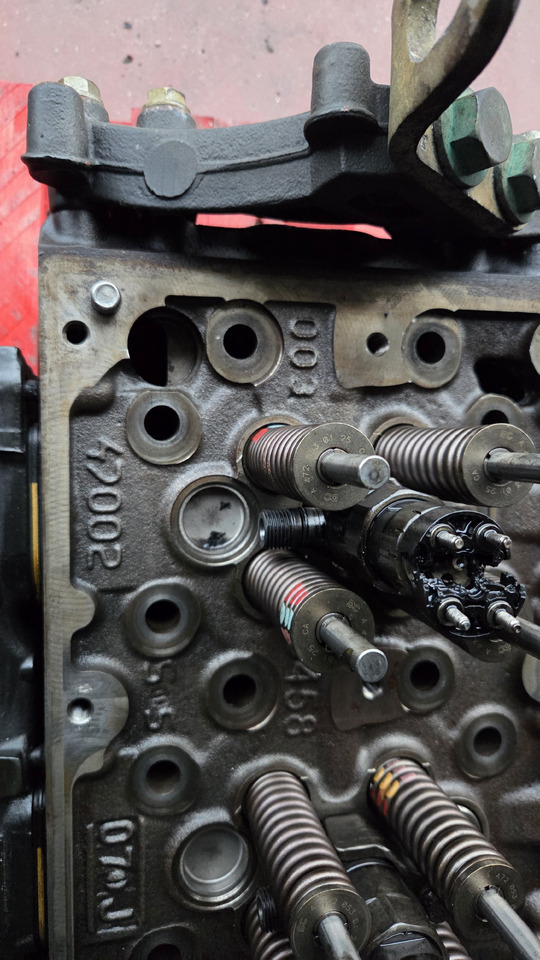 MERCEDES-BENZ OM 470 LA - 汽缸盖 适用于 卡车:图3 MERCEDES-BENZ OM 470 LA - 汽缸盖 适用于 卡车:图3