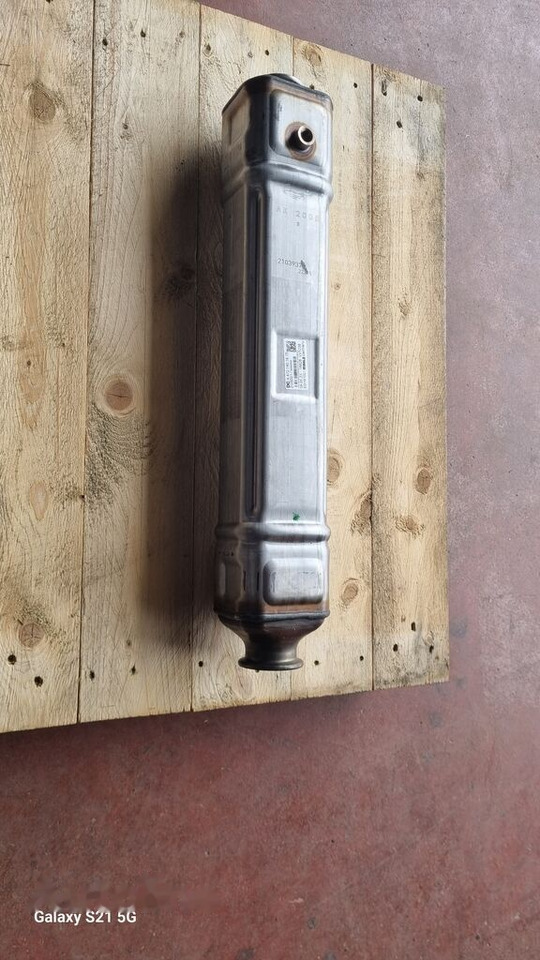 Mercedes-Benz EXHAUST GAS COULER A 4721401675 Mercedes-Benz ACTROS MP4 - 发动机及其零件 适用于 卡车:图2 Mercedes-Benz EXHAUST GAS COULER A 4721401675 Mercedes-Benz ACTROS MP4 - 发动机及其零件 适用于 卡车:图2