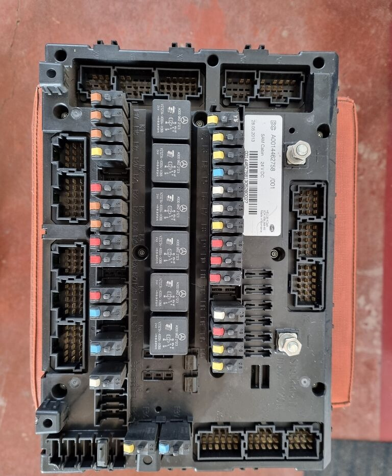 Mercedes-Benz GRUNDMODUL ACTROS MP4 A0014465158   Mercedes-Benz ACTROS MP4 EURO 6 - 保险丝 适用于 卡车:图1 Mercedes-Benz GRUNDMODUL ACTROS MP4 A0014465158   Mercedes-Benz ACTROS MP4 EURO 6 - 保险丝 适用于 卡车:图1