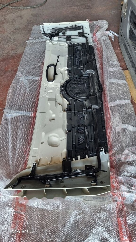 Mercedes-Benz MERCEDES ACTROS MP4 EURO 6   Mercedes-Benz ACTROS MP4 - 引擎罩 适用于 卡车:图2 Mercedes-Benz MERCEDES ACTROS MP4 EURO 6   Mercedes-Benz ACTROS MP4 - 引擎罩 适用于 卡车:图2