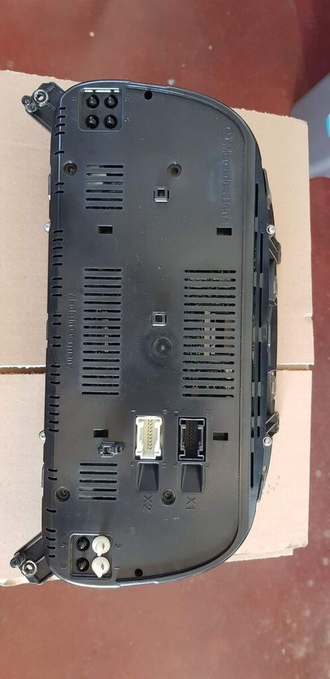 Mercedes-Benz instrumend panel Mercedes-Benz ACTROS MP2 - 仪表板 适用于 卡车:图2 Mercedes-Benz instrumend panel Mercedes-Benz ACTROS MP2 - 仪表板 适用于 卡车:图2