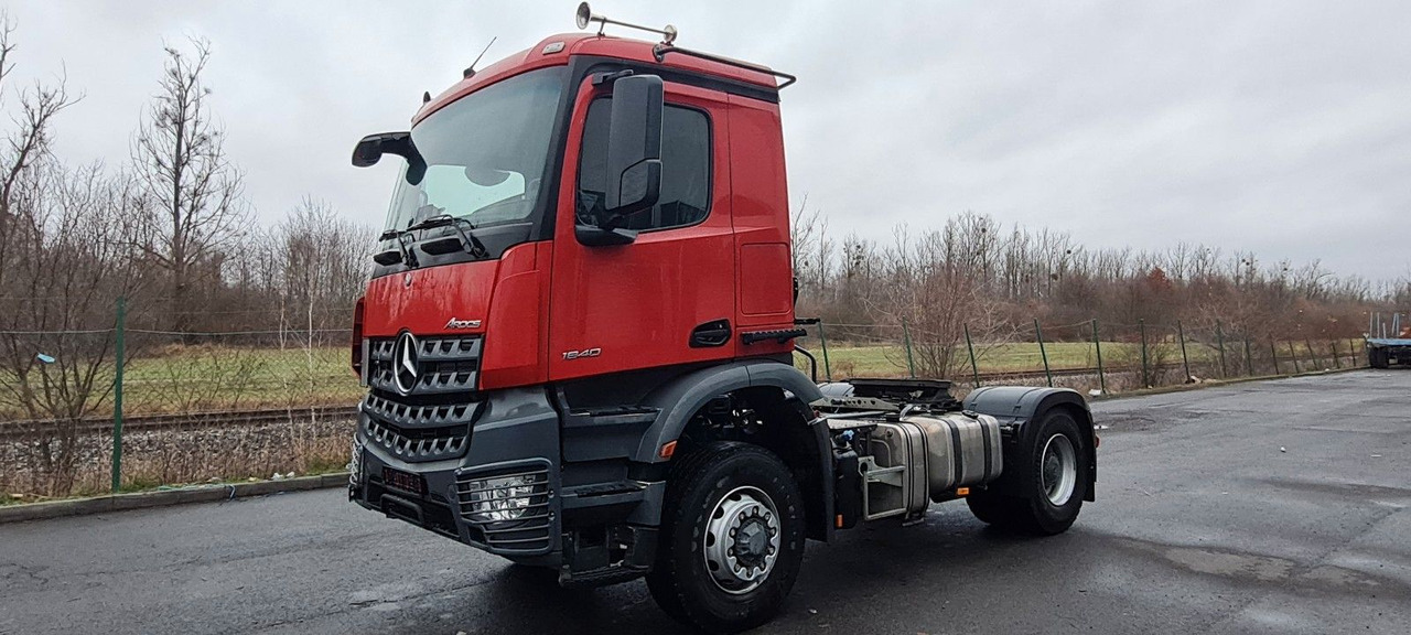 Mercedes-Benz Arocs 1840 HAD 4x4 nur 166.000 km ! - 牵引车:图1 Mercedes-Benz Arocs 1840 HAD 4x4 nur 166.000 km ! - 牵引车:图1