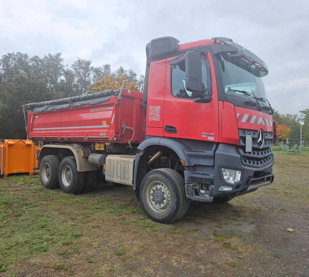 Mercedes-Benz Arocs 3346 6x6 Dreiseitenkipper mit Bordmatik - 翻斗车:图4 Mercedes-Benz Arocs 3346 6x6 Dreiseitenkipper mit Bordmatik - 翻斗车:图4