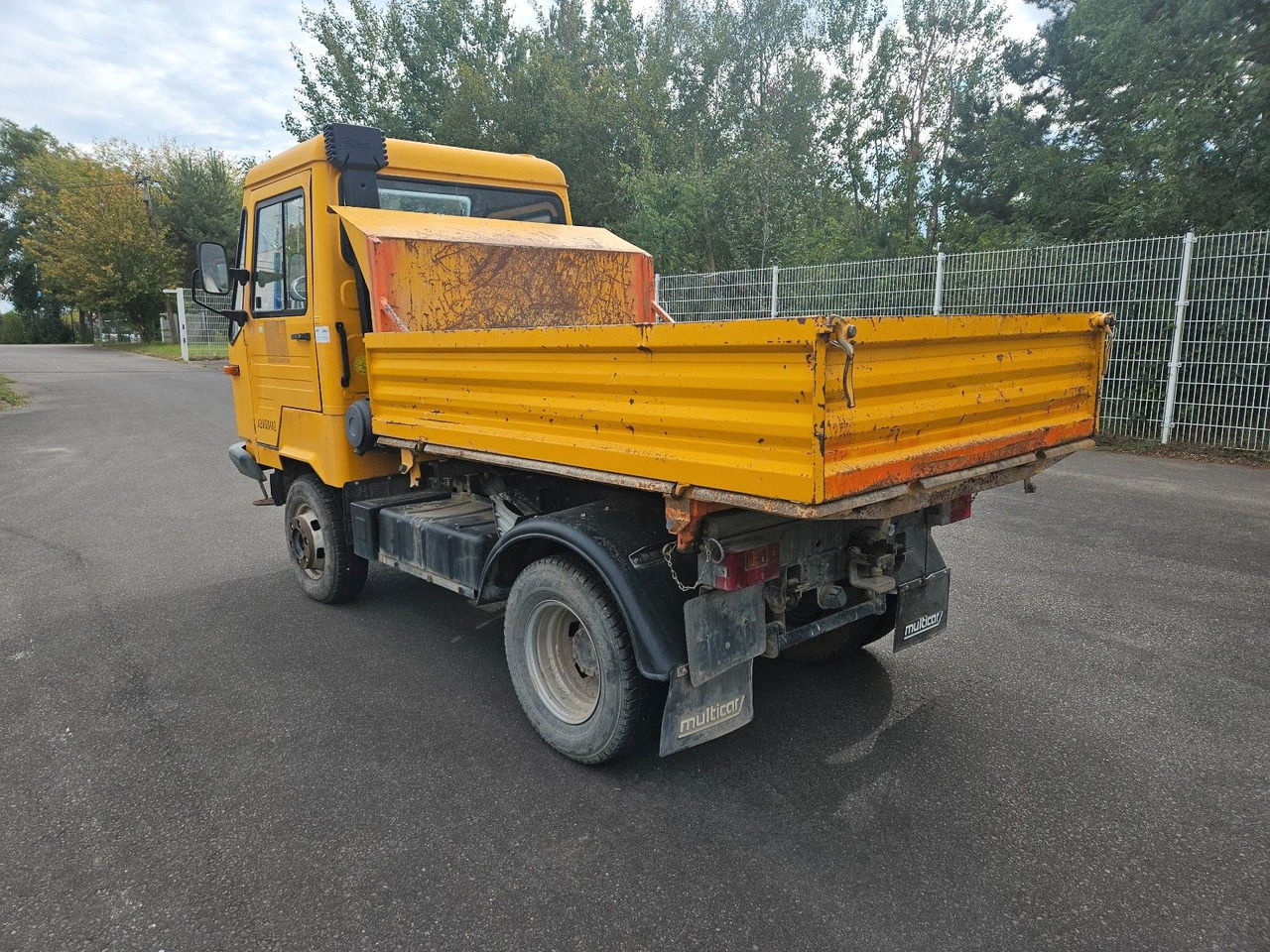 Multicar M26 Dreiseitenkipper 4x4 - 翻斗货车:图4 Multicar M26 Dreiseitenkipper 4x4 - 翻斗货车:图4