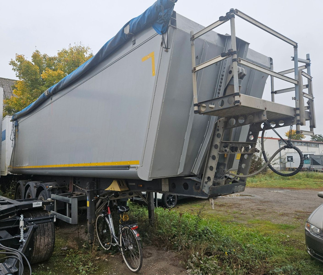 Schmitz Cargobull Alumulde 40m3 - 翻斗半拖车:图1 Schmitz Cargobull Alumulde 40m3 - 翻斗半拖车:图1