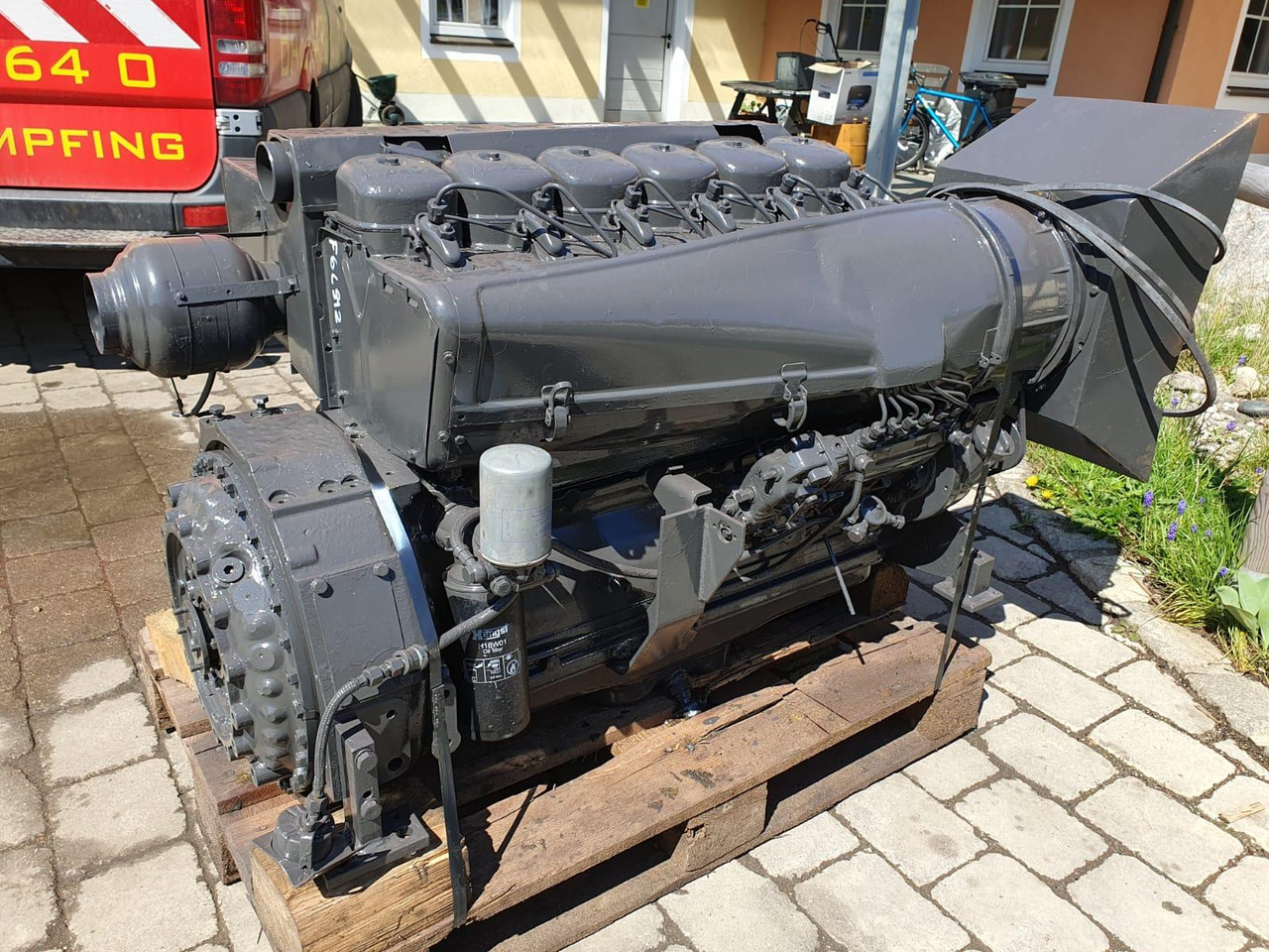 Deutz F6L912 - 发动机 适用于 建筑机械:图1 Deutz F6L912 - 发动机 适用于 建筑机械:图1