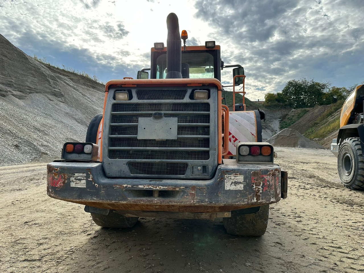 Doosan DL 300 - 轮式装载机:图5 Doosan DL 300 - 轮式装载机:图5