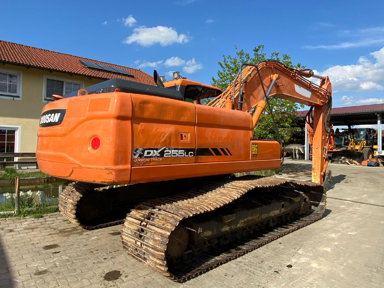 Doosan DX 255 LC - 履带式挖掘机:图2 Doosan DX 255 LC - 履带式挖掘机:图2