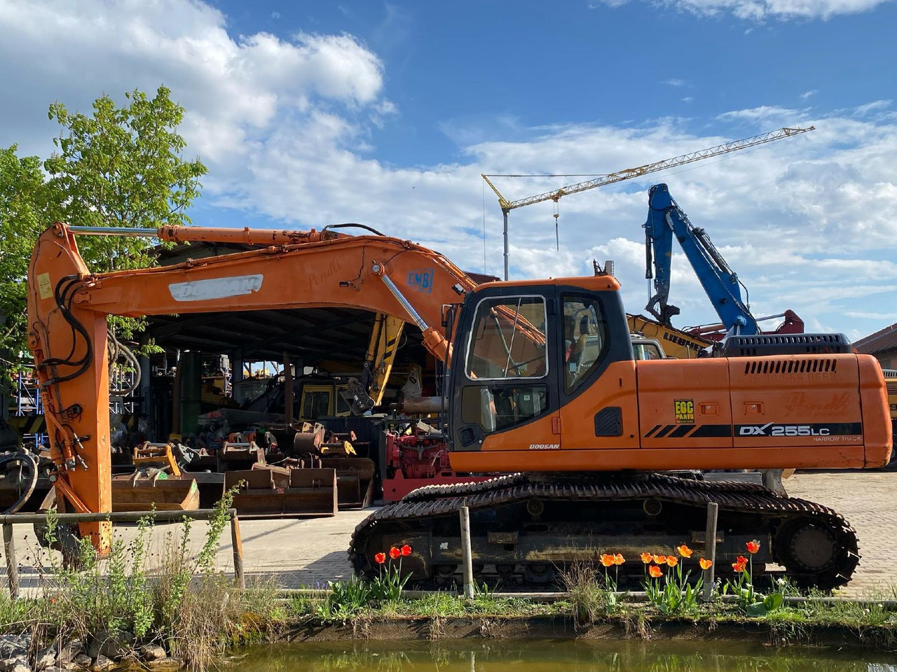 Doosan DX 255 LC - 履带式挖掘机:图1 Doosan DX 255 LC - 履带式挖掘机:图1
