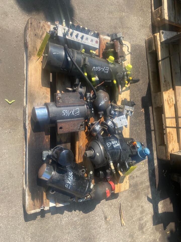 Hitachi EX 165W - 液压系统 适用于 建筑机械:图3 Hitachi EX 165W - 液压系统 适用于 建筑机械:图3