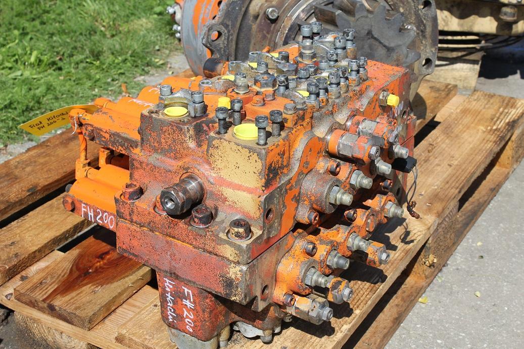 Hitachi FH 200-3 - 液压阀 适用于 建筑机械:图4 Hitachi FH 200-3 - 液压阀 适用于 建筑机械:图4