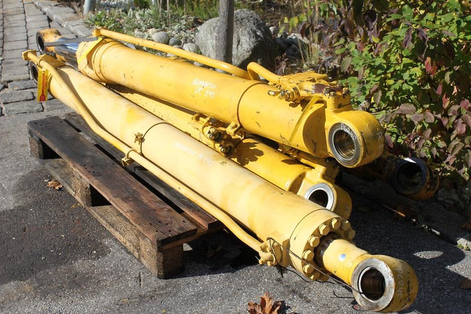 Komatsu PC 240 - 液压缸 适用于 建筑机械:图4 Komatsu PC 240 - 液压缸 适用于 建筑机械:图4