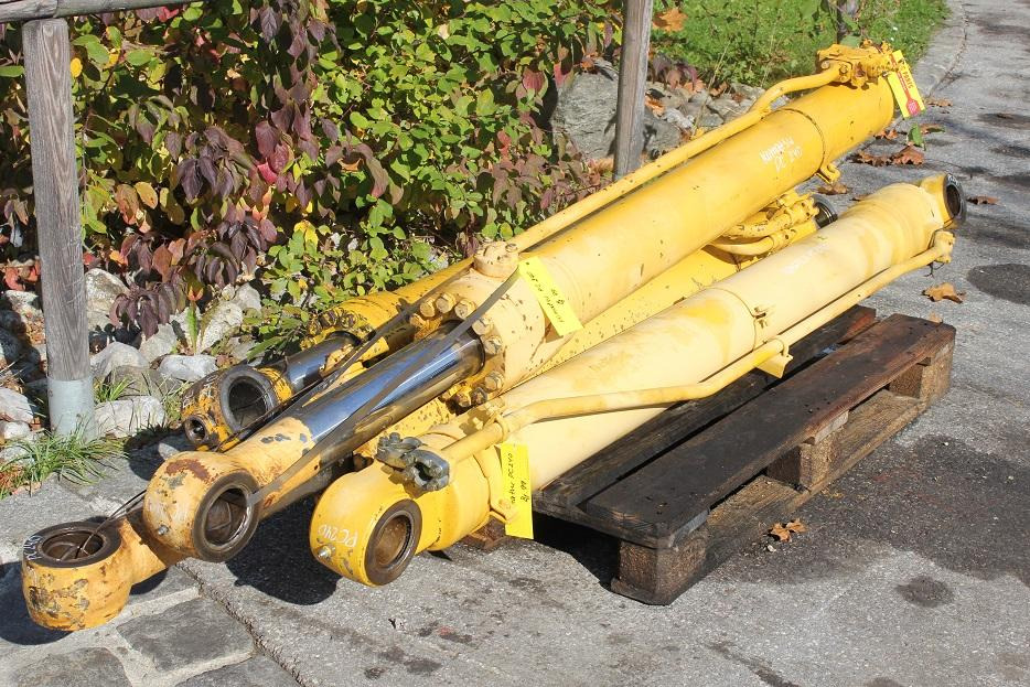 Komatsu PC 240 - 液压缸 适用于 建筑机械:图2 Komatsu PC 240 - 液压缸 适用于 建筑机械:图2