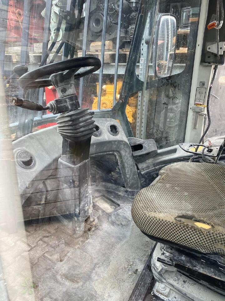 Liebherr L 566 - 驾驶室 适用于 建筑机械:图3 Liebherr L 566 - 驾驶室 适用于 建筑机械:图3