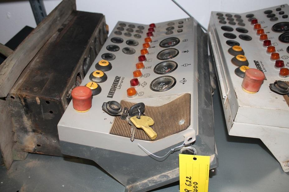 Liebherr LR 622 - 仪表板 适用于 建筑机械:图3 Liebherr LR 622 - 仪表板 适用于 建筑机械:图3