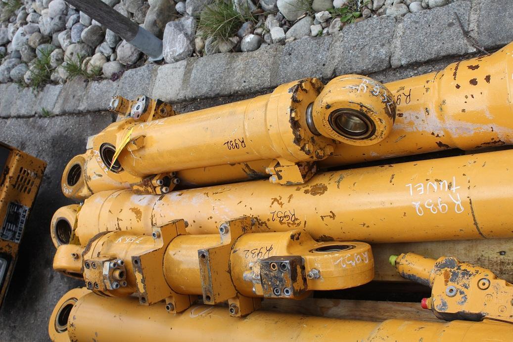 Liebherr R 932 LIT Tunnel - 液压缸 适用于 建筑机械:图5 Liebherr R 932 LIT Tunnel - 液压缸 适用于 建筑机械:图5