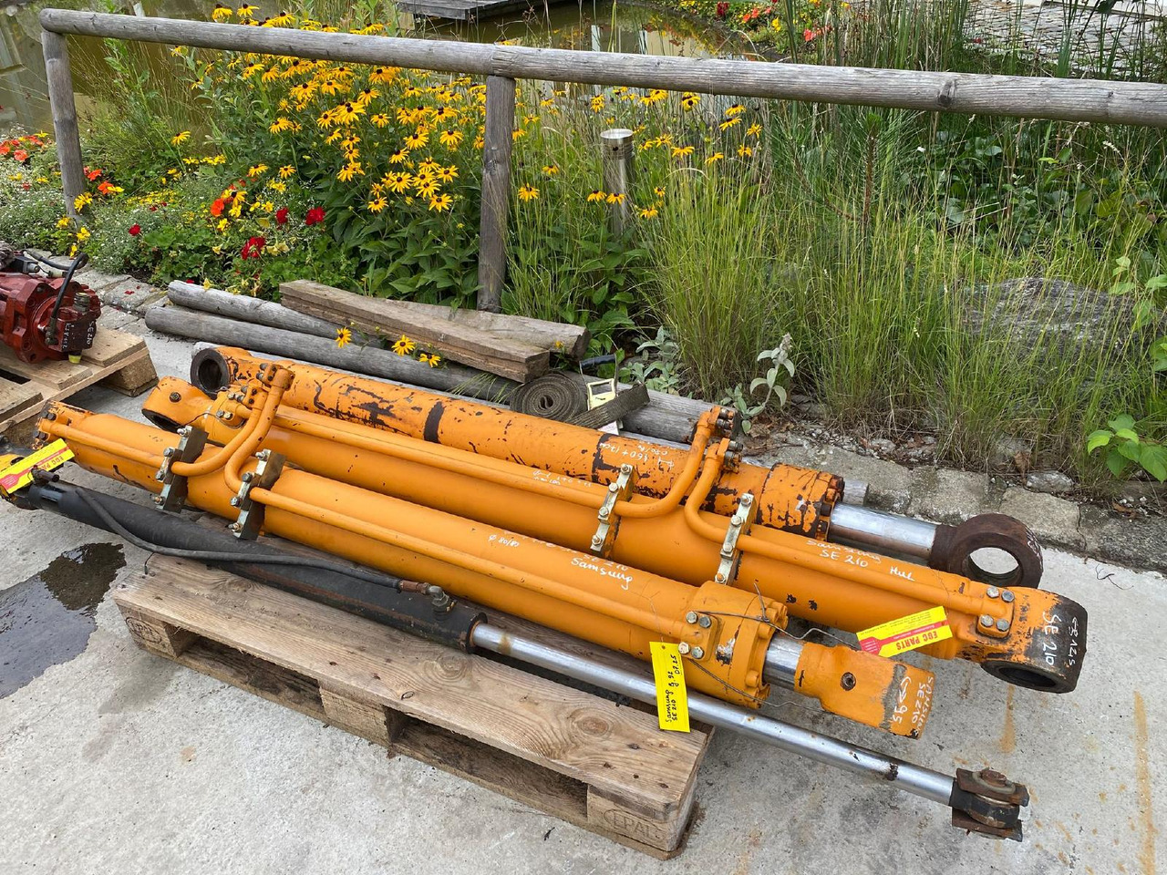 Samsung SE 210 - 液压缸 适用于 建筑机械:图3 Samsung SE 210 - 液压缸 适用于 建筑机械:图3