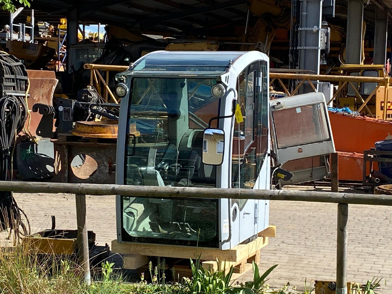 Terex TC 240 LC - 驾驶室 适用于 建筑机械:图2 Terex TC 240 LC - 驾驶室 适用于 建筑机械:图2