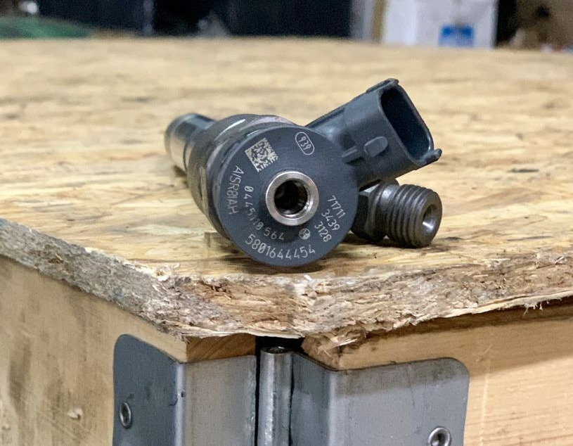 0445110564 for IVECO Daily 3.0 commercial vehicle - 喷射器 适用于 小型货车:图3 0445110564 for IVECO Daily 3.0 commercial vehicle - 喷射器 适用于 小型货车:图3