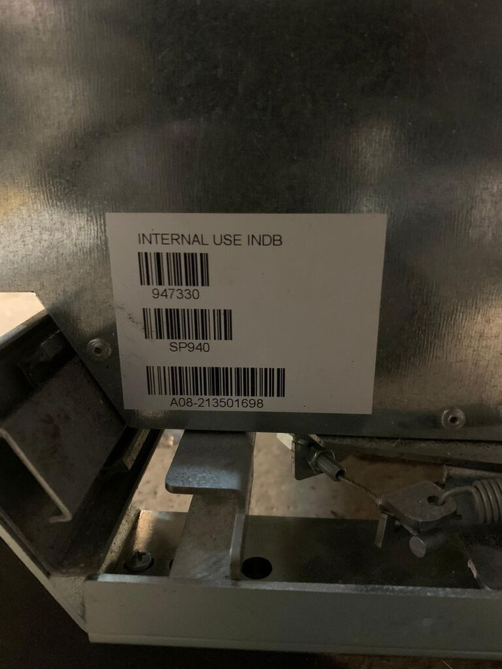 IVECO indel B 5802797207 SP940 24L stan nieznany 5802797207 IVECO - 驾驶室和内部 适用于 卡车:图2 IVECO indel B 5802797207 SP940 24L stan nieznany 5802797207 IVECO - 驾驶室和内部 适用于 卡车:图2