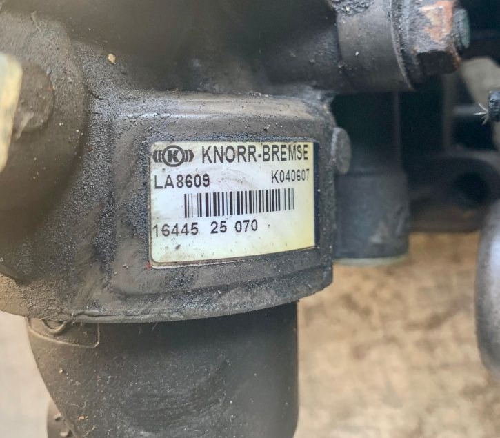 Knorr-Bremse Zespół przygotowania powietrza LA8609 IVECO Stralis truck - 进气系统 适用于 卡车:图4 Knorr-Bremse Zespół przygotowania powietrza LA8609 IVECO Stralis truck - 进气系统 适用于 卡车:图4