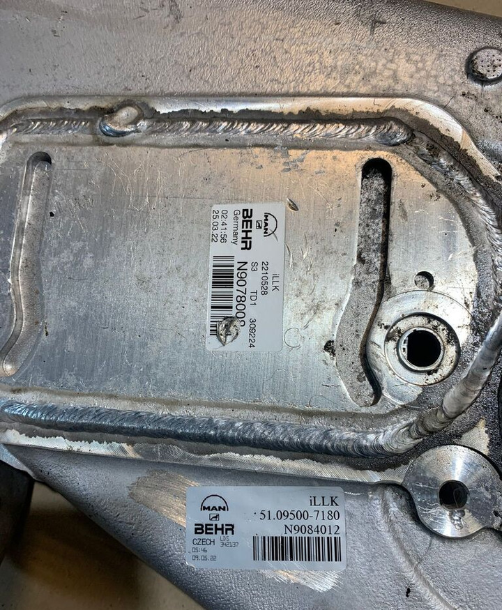 Mahle Original Chłodnica Powietrza Doładowań INTERCOOLER MAN TGL / TGM EURO 6 51.09500-7180 truck - 冷凝器 适用于 卡车:图3 Mahle Original Chłodnica Powietrza Doładowań INTERCOOLER MAN TGL / TGM EURO 6 51.09500-7180 truck - 冷凝器 适用于 卡车:图3