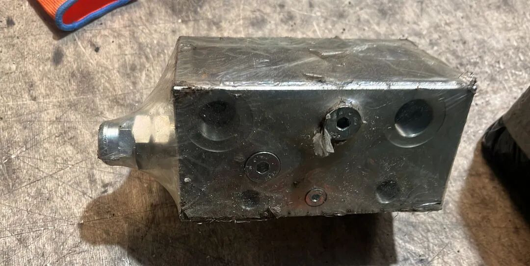 Rexroth Flow Divider R930062425 - 制动阀 适用于 卡车:图2 Rexroth Flow Divider R930062425 - 制动阀 适用于 卡车:图2