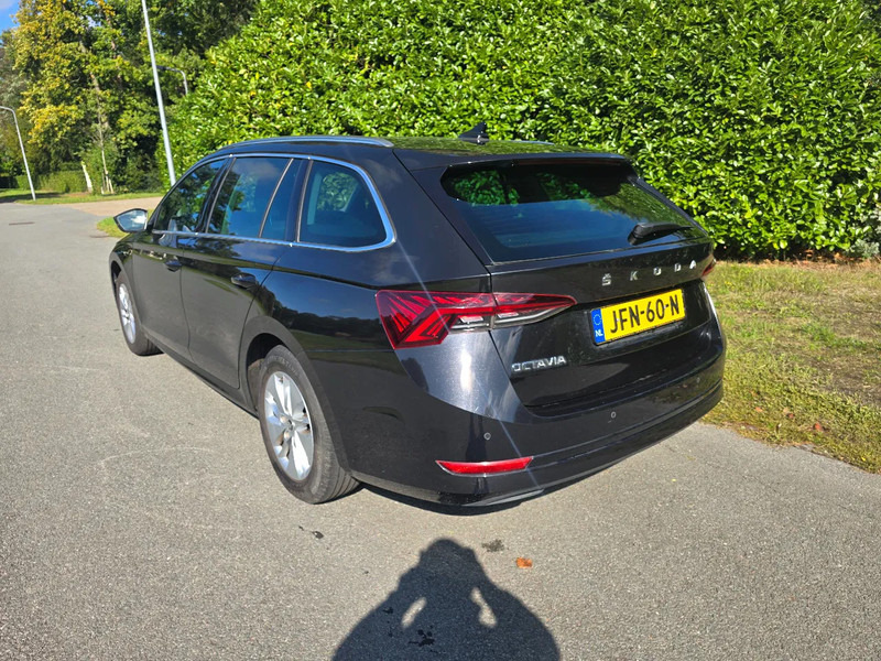 Škoda Octavia Combi 1.0 Benzine - 汽车:图3 Škoda Octavia Combi 1.0 Benzine - 汽车:图3