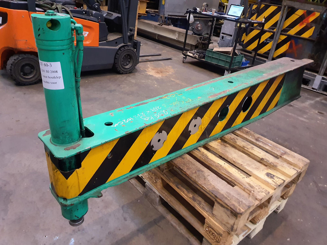 FAUN ATF 60-3 front outrigger beam with support cylinder - 悬挂系统 适用于 移动式起重机:图2 FAUN ATF 60-3 front outrigger beam with support cylinder - 悬挂系统 适用于 移动式起重机:图2